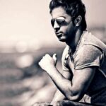 دانلود آهنگ مهرشاد ( ورژن هوش مصنوعی ) به نام مثلا حرفای تو کاش میشد قند و عسل