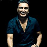 دانلود آهنگ شادمهر عقیلی ( ورژن هوش مصنوعی ) به نام انگار فقط من مشکل تو بودم