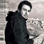 دانلود آهنگ محسن چاوشی ( ورژن هوش مصنوعی ) به نام اشکی که چکد پنهانی