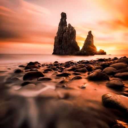 مهستی ( ورژن هوش مصنوعی ) اونی که با خنده هاش به غصه میتازه میخوام