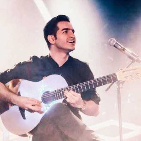 محسن یگانه ( ورژن هوش مصنوعی ) با عکس تو شده هزار دفعه دردو دل کنم