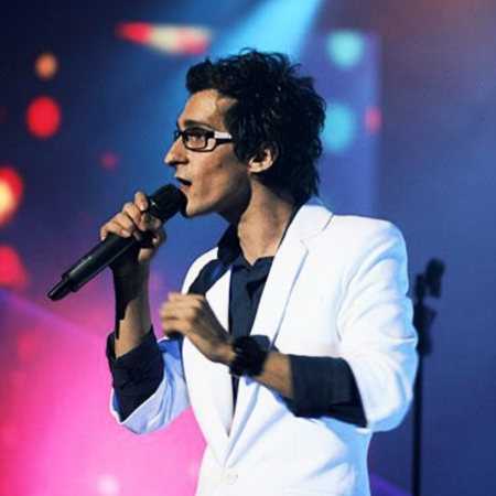 مرتضی پاشایی ( ورژن هوش مصنوعی ) با یه قلب شکسته بخندی