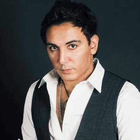 شادمهر عقیلی ( ورژن هوش مصنوعی ) لبخند روو نقاب من