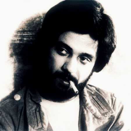 داریوش ( ورژن هوش مصنوعی ) روی امتداد این عصر ما فراموش شدگانیم