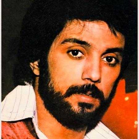 داریوش ( ورژن هوش مصنوعی ) زندگی با این همه غم نمی ارزه