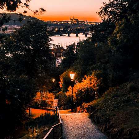 هایده ( ورژن هوش مصنوعی ) پاییز