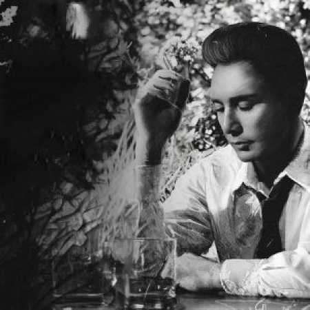 شادمهر عقیلی ( ورژن هوش مصنوعی ) سکوت