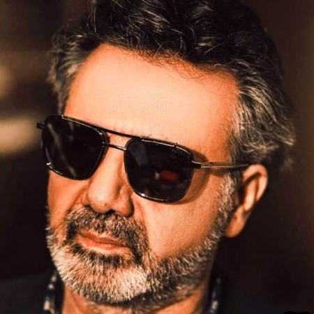 معین ( ورژن هوش مصنوعی ) لحظه ای شادو ساعتی غمگین