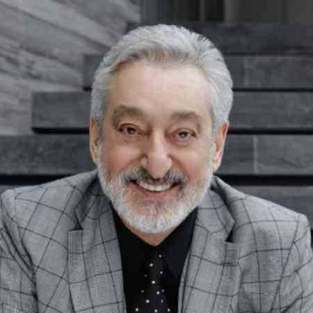 ابی ( ورژن هوش مصنوعی ) تحمل کن کنار شمع خاموش