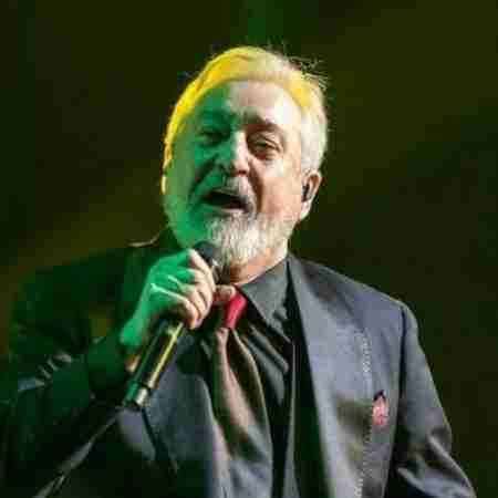 ابی ( ورژن هوش مصنوعی ) تسلیم و بی صدا گذشت