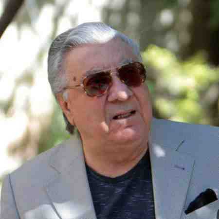 گلپا ( ورژن هوش مصنوعی ) زیر یک ابر سیاه