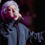 دانلود آهنگ داریوش ( ورژن هوش مصنوعی ) به نام چه رنجی از محبتها کشیدیم