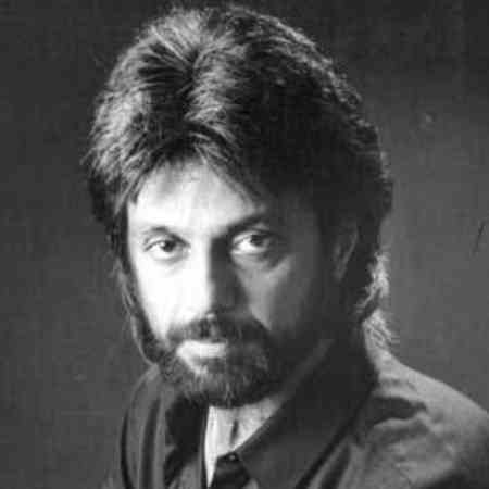 داریوش ( ورژن هوش مصنوعی ) چرا به من شک میکنی