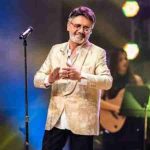 دانلود آهنگ معین ( ورژن هوش مصنوعی ) به نام بیا دستمو بگیر