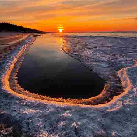 حمیرا ( ورژن هوش مصنوعی ) دل و می زدیم به دریا