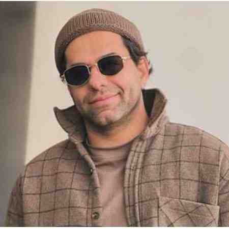 مهستی و رضا بهرام ( ورژن هوش مصنوعی ) سلول