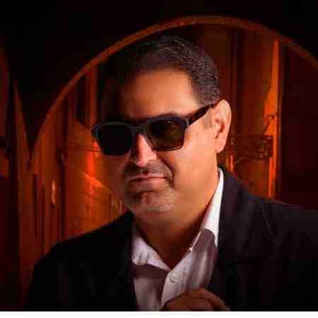 محمد مهدی شعله ور بیتاب و غمگین خسته از اشک شبونه