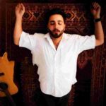 دانلود آهنگ حجت برهان به نام از اون دور نگاهم کن