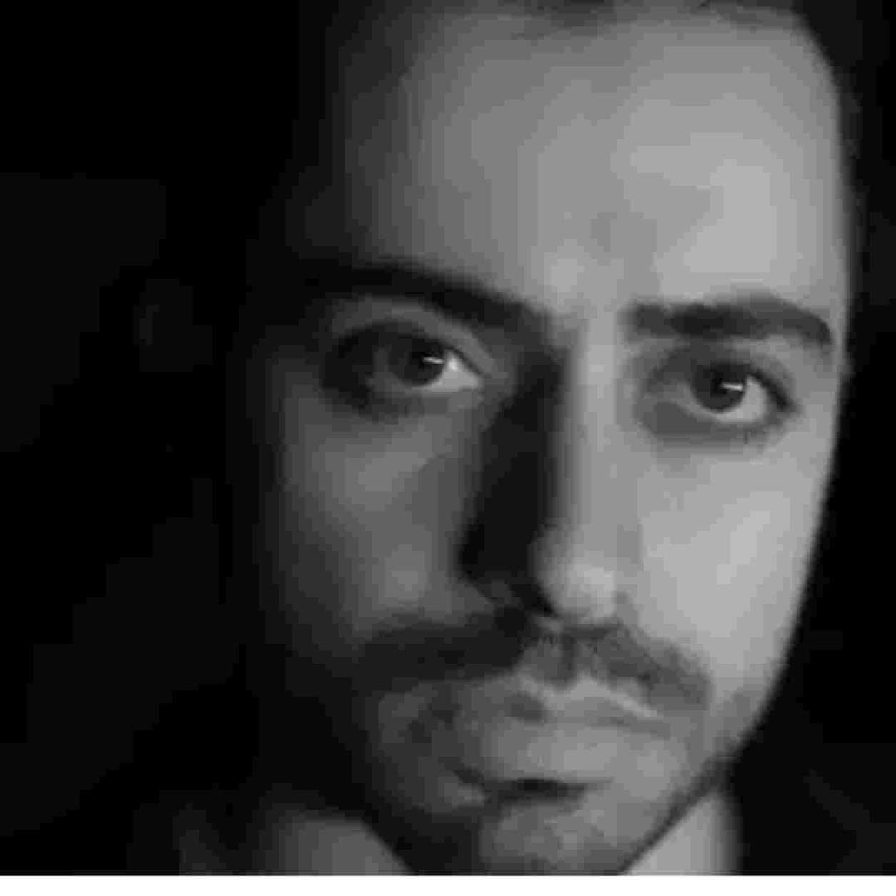 سینا گلکار حالی که دارم دست خودم نیست